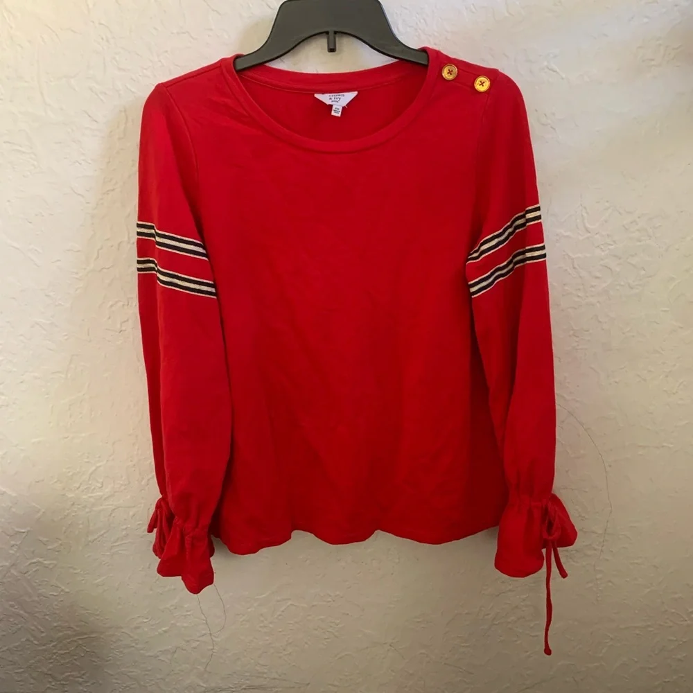Red Top - Picture 1 of 5